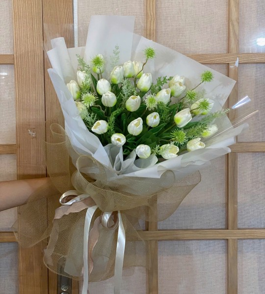 BÓ HOA TULIP CAO SU NON